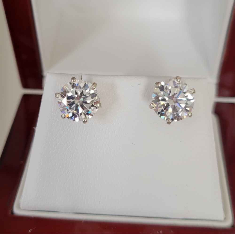 New 4ct Certified Moissanite Stud Earrings - Picture 5 of 12